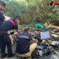 Brucia sfalci e le fiamme aggrediscono il bosco