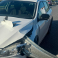 Paura in FiPiLi, auto trafitta da una lamiera