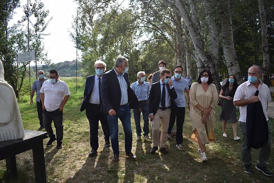 Il ministro Provenzano in visita a Ponte Buriano 